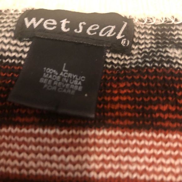 5for$15! ❤️ Aztec print sweater - Picture 3 of 5